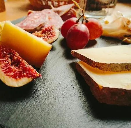 Monfra - Ospitalita Rurale, Vigneti E Cantina * ויניילה