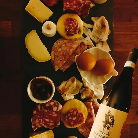 Monfra - Ospitalita Rurale, Vigneti E Cantina * Vignale