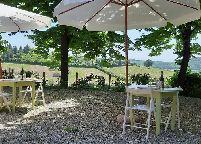Monfra - Ospitalita Rurale, Vigneti E Cantina 팜스테이